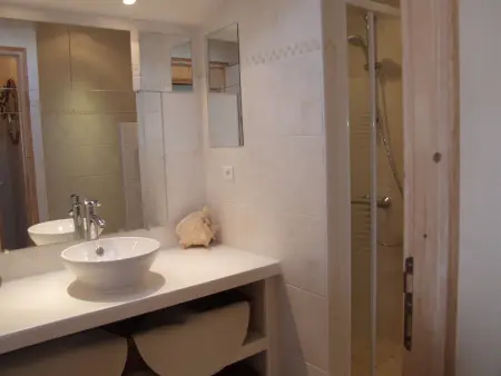 Maison 3 étoiles à Sauzon : Vue Mer, WIFI, 4 Chambres - Photo 9