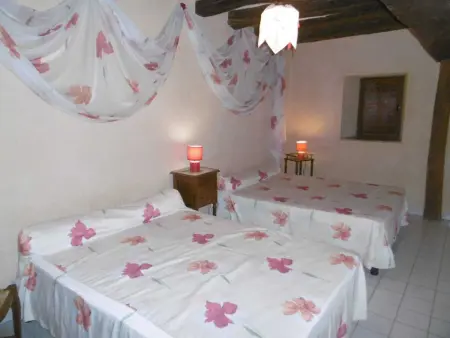Maison familiale avec jardin clos, proche des activités et loisirs, internet inclus - Photo 1