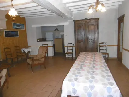 Maison familiale avec jardin clos, proche des activités et loisirs, internet inclus - Photo 4