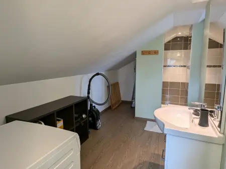 Maison rénovée confortable, superbe vue, animaux admis - Photo 15