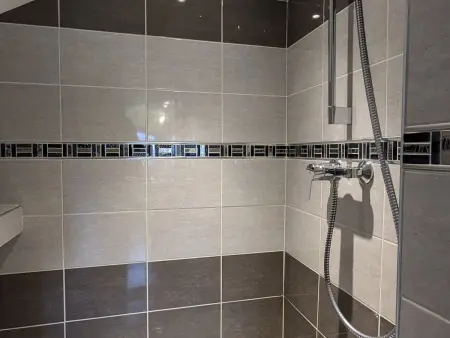 Maison rénovée confortable, superbe vue, animaux admis - Photo 17