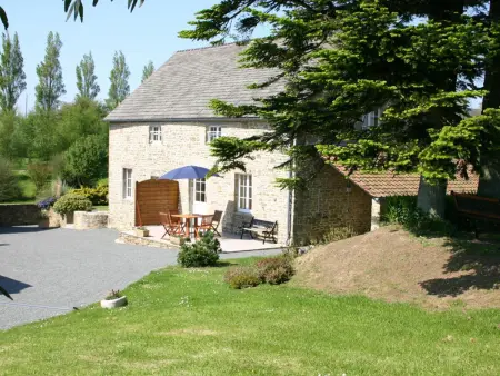 Charmante maison en pierre, jardin clos au Val de Saire - Photo 1