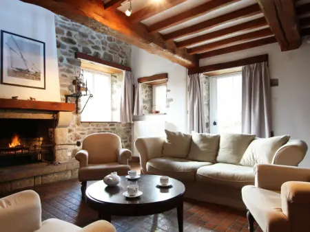 Chaleureuse maison en pierre avec jardin et animaux acceptés à La Hague - Photo 4