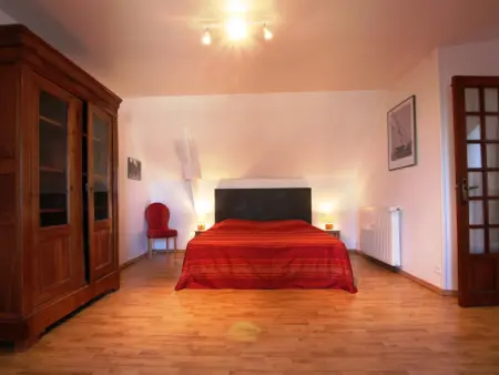 Chaleureuse maison en pierre avec jardin et animaux acceptés à La Hague - Photo 13