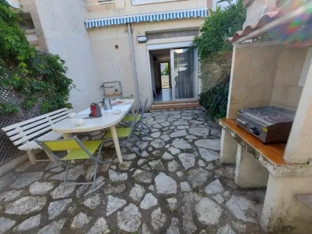 Maison climatisée rénovée 2 pièces, 2 cabines avec terrasses à 500m de la plage, parking inclus - Photo 2