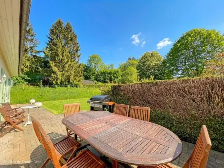 Maison spacieuse pour 15 personnes avec jardin et animaux admis - Photo 2
