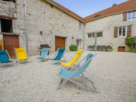 Grand Gîte Familial en Champagne avec Rivière, Cheminée et Salle de Jeux - Photo 29
