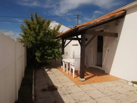 Maison avec jardin clos, terrasse, WiFi, proche plage - animaux bienvenus - Photo 9