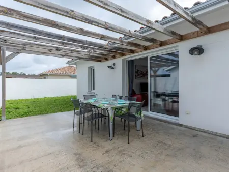 Maison climatisée à Parentis-en-Born, 3 chambres, jardin, proche centre et activités, ménage inclus - Photo 17