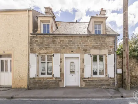 Charmante maison au cœur de St Vaast avec cour close - Photo 4