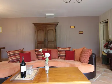 Charmante maison de plain-pied avec jardin clos et animaux bienvenus - Photo 3