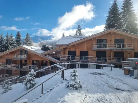 Appartement d'Exception 2 Chambres, 63 m², au Pied des Pistes, Parking Inclus, Wi-Fi - Photo 17