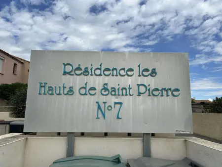 Charmant 2 Pièces avec Piscine, Parking Privé à 10 min de la Plage - Saint Pierre La Mer - Photo 14