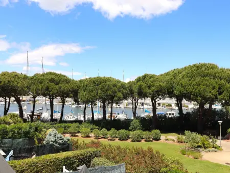Studio avec piscine, parking et terrasse à Port Camargue - Photo 1