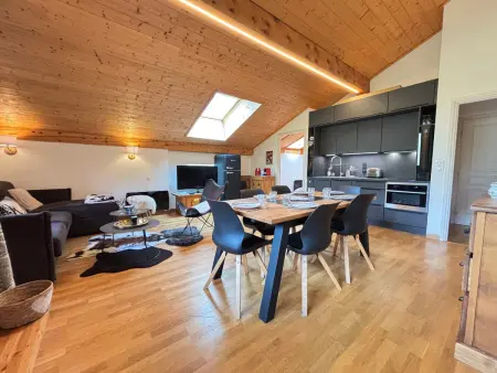 Duplex 3 chambres au pied des pistes avec piscine et parking - Photo 9