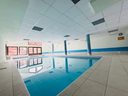 Duplex 3 chambres au pied des pistes avec piscine et parking - Photo 23