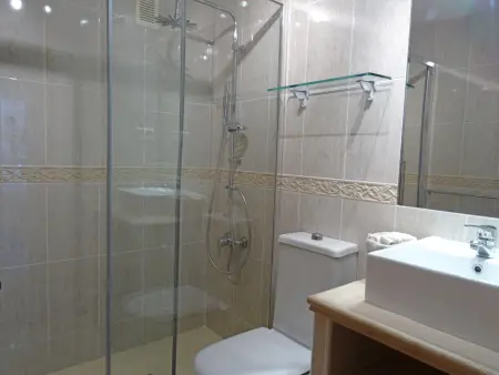 Superbe Appartement 3 Chambres en Bord de Mer à Altea Avec Piscine, Wi-Fi et Parking - Photo 14