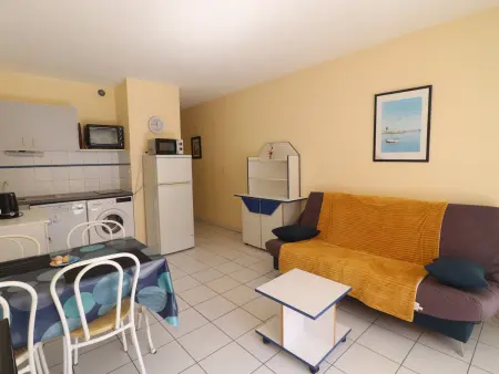 Appartement 33m² avec terrasse couverte au bord de mer, parking inclus - Photo 2