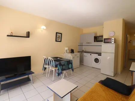 Appartement 33m² avec terrasse couverte au bord de mer, parking inclus - Photo 3