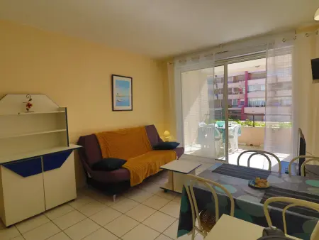 Appartement 33m² avec terrasse couverte au bord de mer, parking inclus - Photo 4