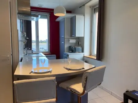 Studio Lumineux Proche Plage et Commerces – Tout Équipé, Parking Gratuit - Photo 3