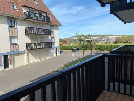 Appartement 2 pièces avec balcon et parking proche plage - Photo 5