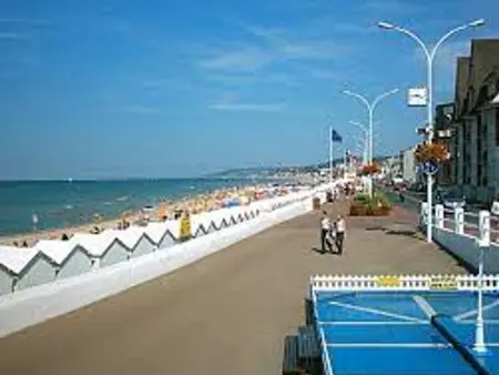 Appartement 2 pièces avec balcon et parking proche plage - Photo 6