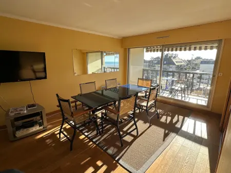 Appartement 3 pièces en front de mer avec balcons, à Cabourg, proche centre-ville. - Photo 1