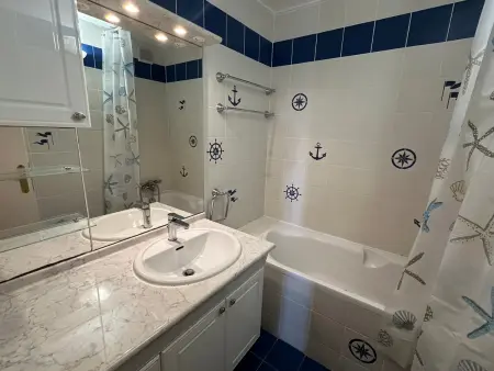 Appartement 3 pièces en front de mer avec balcons, à Cabourg, proche centre-ville. - Photo 9