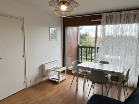 Appartement 2 pièces en front de mer avec balcon, à 70m de la plage de Cabourg - Photo 3