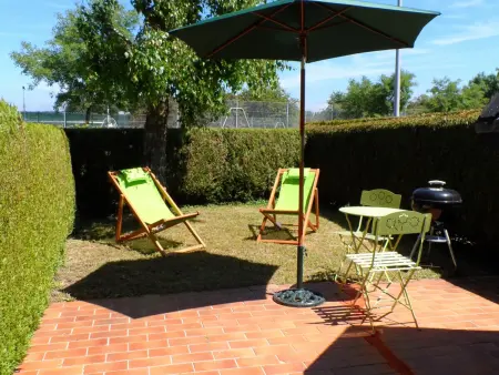 Charmant Cottage Normand avec Jardin, Proche Hippodrome, Piscine Chauffée et Tennis, Parking Privé - Photo 1