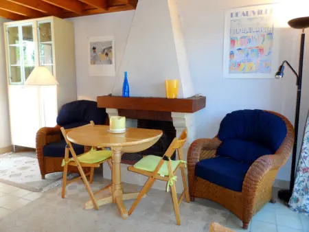 Charmant Cottage Normand avec Jardin, Proche Hippodrome, Piscine Chauffée et Tennis, Parking Privé - Photo 3