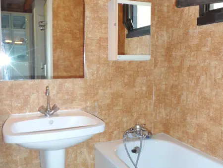 Charmant Cottage Normand avec Jardin, Proche Hippodrome, Piscine Chauffée et Tennis, Parking Privé - Photo 8