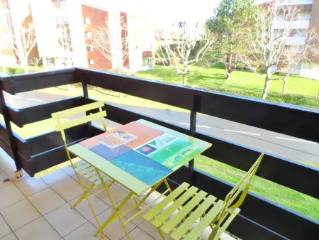 Charmant T2 avec Balcon, à 2 Pas de l'Hippodrome de Cabourg, Parking Privatif - Photo 6