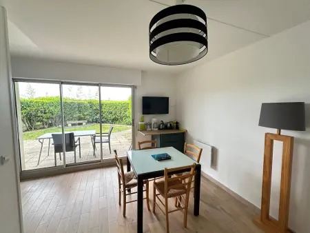 Appartement T2 avec Jardin, Proche Centre et Plage de Cabourg, Parking Inclus - Photo 1