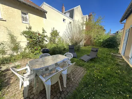 Grande Villa avec Jardin, Proche Plage et Centre de Villers-sur-Mer - Photo 2