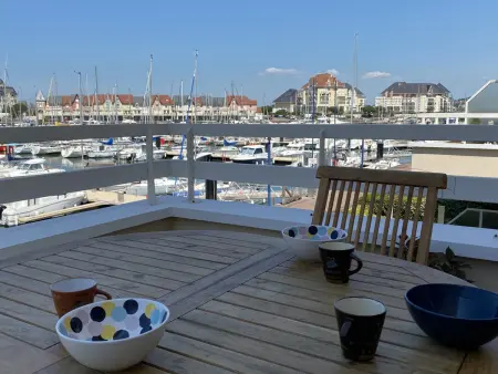 Bel Appartement Duplex 4 pièces avec Vue sur Port et Terrasse - Photo 14