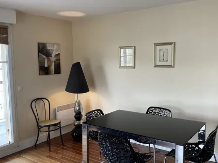Appartement 3 pièces calme avec ascenseur à Dives-sur-Mer - Photo 2