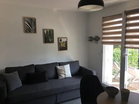 Studio Front de Mer avec Terrasse et Accès Direct Plage à Merville-Franceville - Photo 2