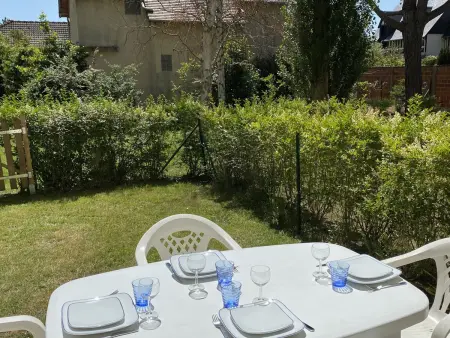 Cabourg : Studio Rez-de-Jardin Proche Plage, Animaux Acceptés, TV, Wi-Fi Optionnel - Photo 1