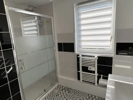 Charmant chalet 4P avec jardin privatif, proche plage et commerces à Merville-Franceville - Photo 9