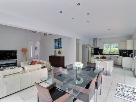 Villa contemporaine à Seignosse avec piscine chauffée, proche océan - Photo 11