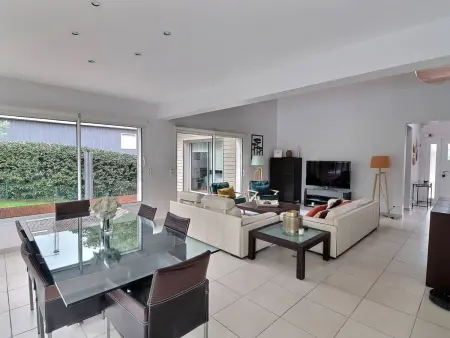 Villa contemporaine à Seignosse avec piscine chauffée, proche océan - Photo 12