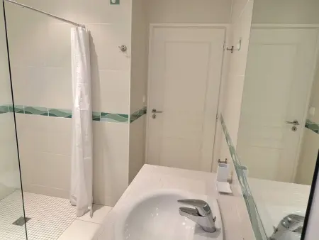 Villa contemporaine à Seignosse avec piscine chauffée, proche océan - Photo 25