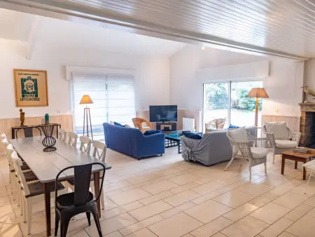 Spacieuse villa au golf avec piscine privée, parking, et services de conciergerie - Photo 12
