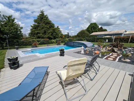 Titre proposé : Gîte familial avec piscine chauffée, jardin et jeux pour enfants à l'orée de la forêt d'Orléans - Photo 2