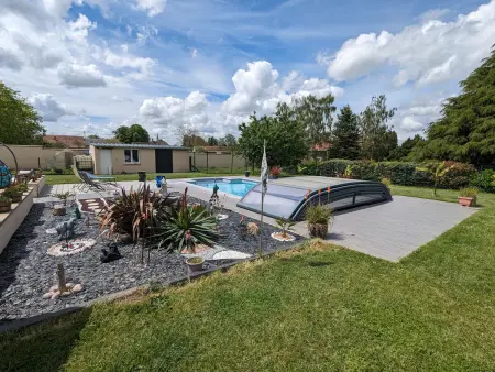 Titre proposé : Gîte familial avec piscine chauffée, jardin et jeux pour enfants à l'orée de la forêt d'Orléans - Photo 13