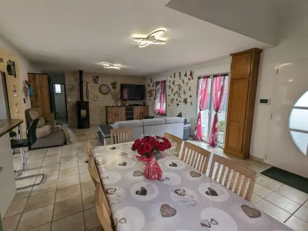 Titre proposé : Gîte familial avec piscine chauffée, jardin et jeux pour enfants à l'orée de la forêt d'Orléans - Photo 15