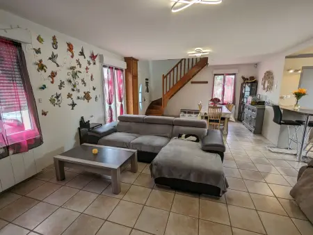Titre proposé : Gîte familial avec piscine chauffée, jardin et jeux pour enfants à l'orée de la forêt d'Orléans - Photo 17