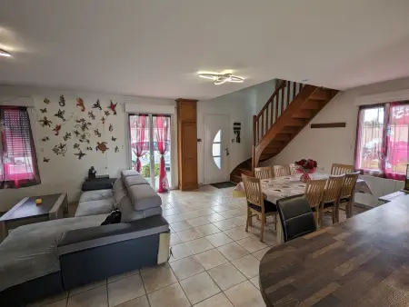 Titre proposé : Gîte familial avec piscine chauffée, jardin et jeux pour enfants à l'orée de la forêt d'Orléans - Photo 19